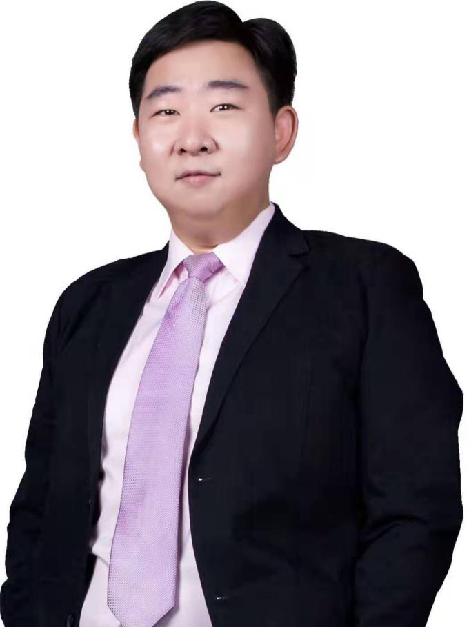 衣 铖